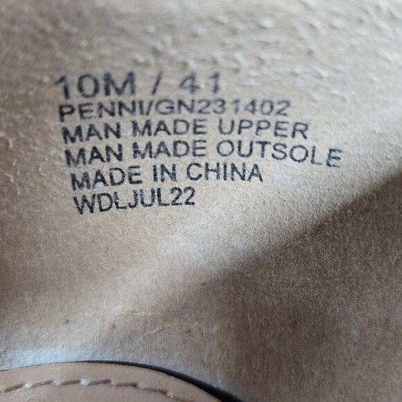 [Sale: 2 for $50!] BCBGENERATION BLACK LEATHER PUMPS SIZE 10 - Like New - Picture 7 of 11